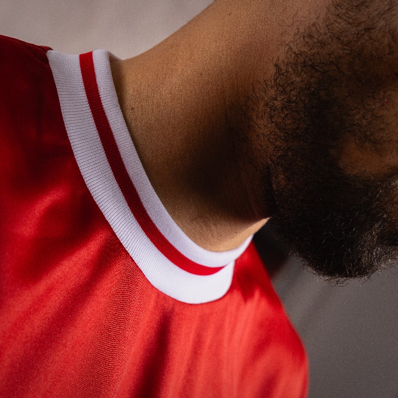 BristolCity's tweet photo. A stunner. ❤️

We would like to extend our gratitude to @ONeillsSportsUK, @huboofulfilment, @digitalnrgltd, Watches of Bath and @GoSkippy for their support in removing their logos from this unique edition shirt. 👏