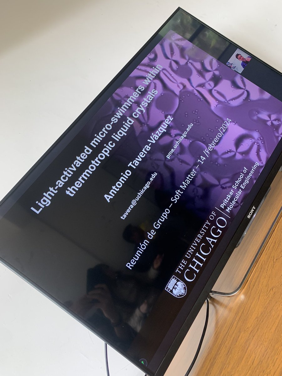 phdramoncp's tweet photo. In our traditional group meeting, @taveramaster talked about his experimental work on active matter and liquid crystals. https://t.co/ZU2zfyx02u