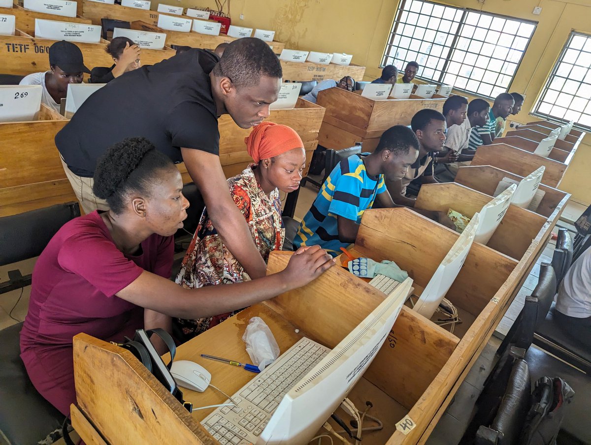 Day 3: <a href="/ictpPWF/">ICTP PWF</a>  <a href="/lautechofficial/">Ladoke Akintola University of Technology</a>  Deep dive into the fascinating world of #solutetransport under unsaturated condition in #porousmedia at our workshop today! ️  Some data analysis techniques with MATLAB was also Explored #ScienceTeaching #SoilPhysics #GivingBack
