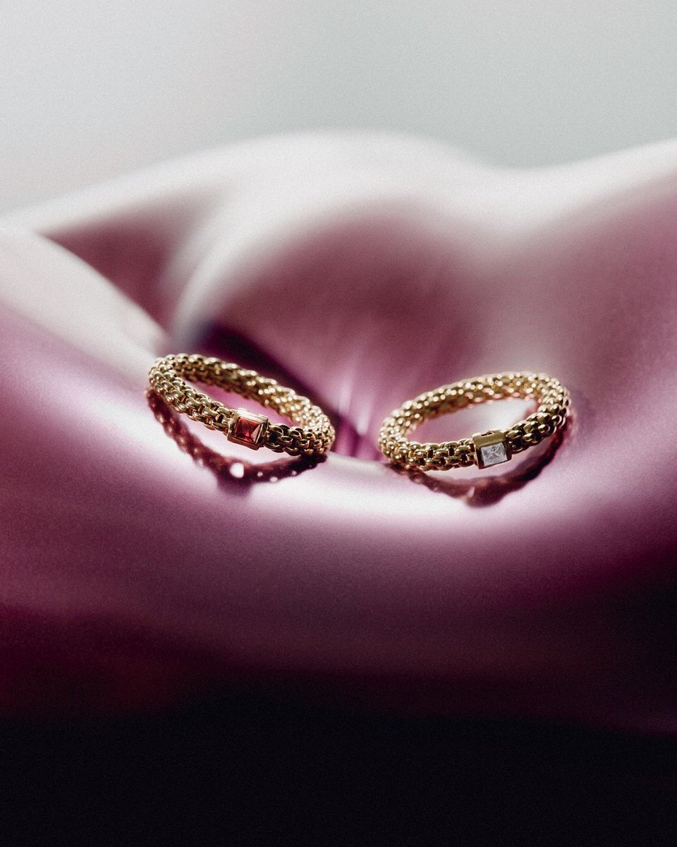 Celebrate Valentine's Day with a unique FOPE Souls ruby & gold Flex'It ring ❤️ 🥰 

#ValentinesDay #RubyRing #FOPE #SoulMate #CelebrateLove #MurphyJewellersKilkenny #VisitKilkenny #ShopKilkenny