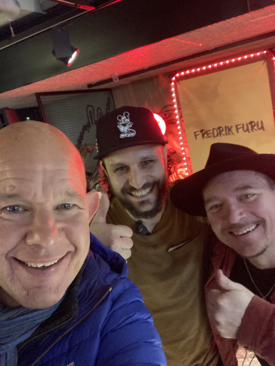 Kiitos! Tack <a href="/sokoshotels/">Sokos Hotels</a> Vaakunan ravintola Venn Vaasassa! Loistavaa ruokaa. Iltabrunchi Ystävänpäivänä. Och vilken underhållning! Kun <a href="/FredrikFuru/">Fredrik Furu</a> tarjoili The Bossia, Bob Dylania ja omia upeita laulujaan ja sanoituksiaan. What a memorable Ystävänpäivän ilta avec my wife.💕💝❤️