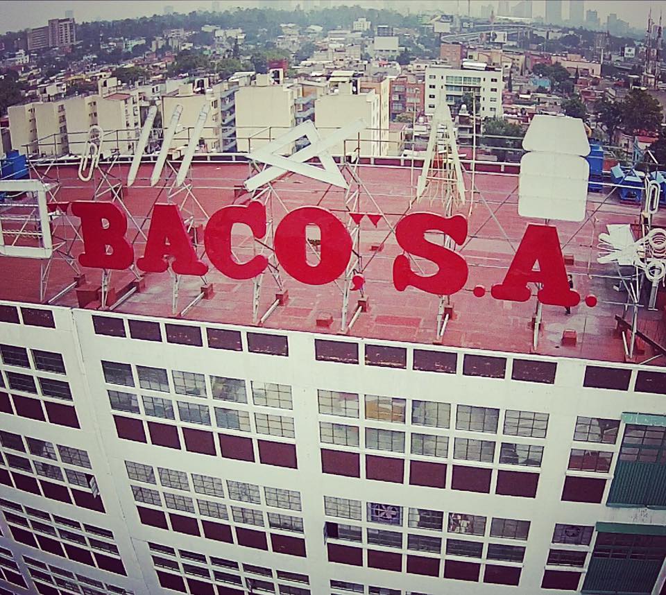 localmx_'s tweet photo. #MemoriaColectiva La fabrica de útiles @BACO_SA además de ser un espacio en la ciudad también es una parte importante para el paisaje urbano de la CDMX. https://t.co/H7TwxLUMbq https://t.co/0GaU23edIM