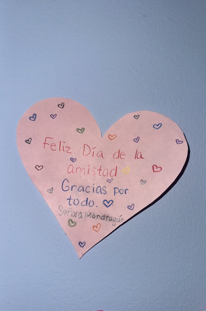 RepTeresaLF's tweet photo. Happy Valentines Day!

#TeamTLF has been delivering Valentines for Veterans in New Mexico.

We also have them up in our office to make sure veterans feel our love and appreciation. 💌 https://t.co/3WosRZOYcV