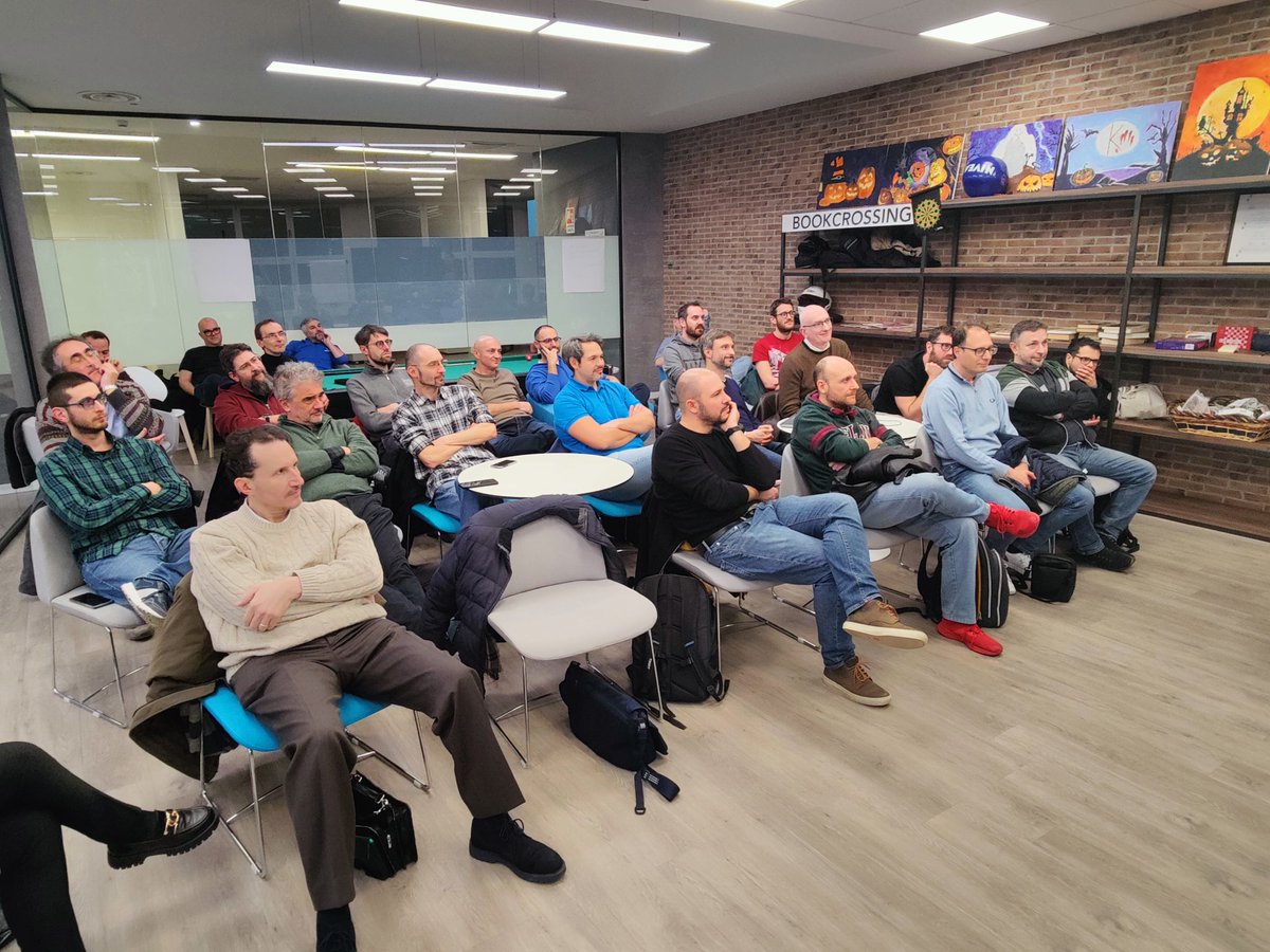 San Valentino o no, quando si parla di tipizzazione statica vs dinamica la sala è piena... tnx to the amazing <a href="/nusco/">Paolo Perrotta</a> of course 😉