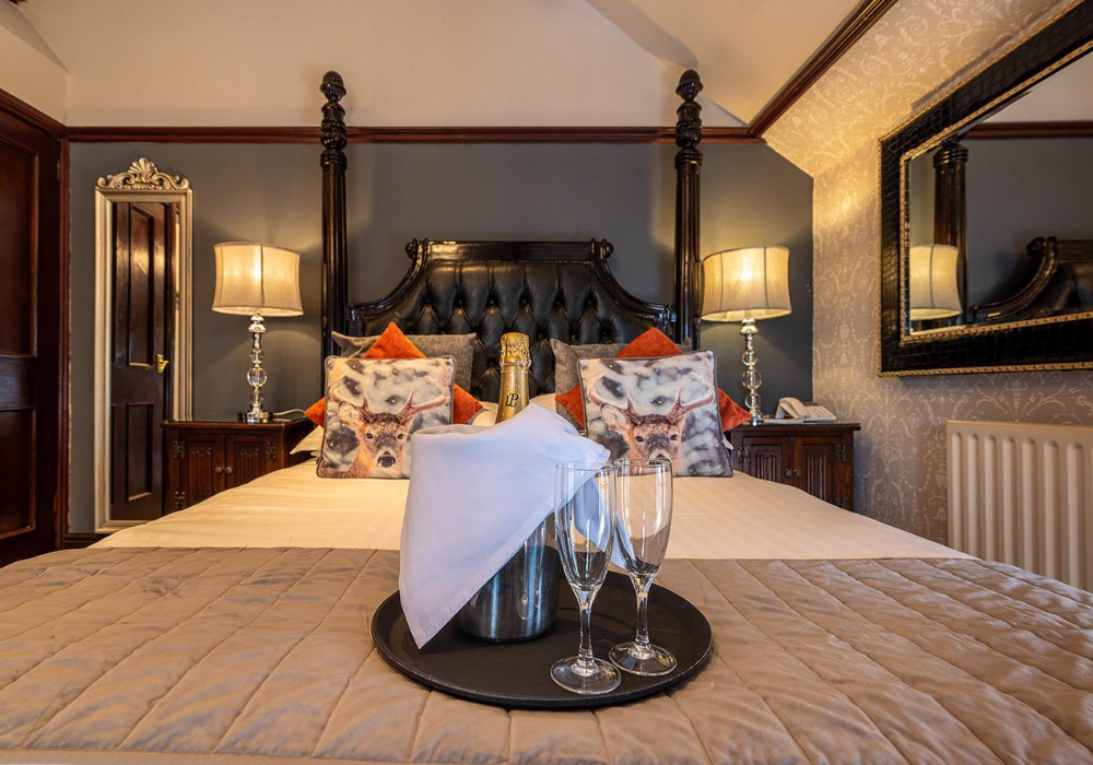 It's Valentine's Day 💕 and we can't help but wonder if any of our any of our guests will be making unforgettable memories and popping the big question tonight? 💍 We've got the Champagne perfectly chilled, just in case! 🥂 #Broadoaks #ValentinesDay #proposal #Loveisintheair