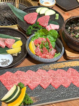 ryhoehoe's tweet image. ##Beef is an excellent source of protein and B vitamins. Provides 10 essential nutrients including zinc and iron. The nutrients in beef give our body strength to thrive and grow throughout life. I'm sharing what I've read in the posts