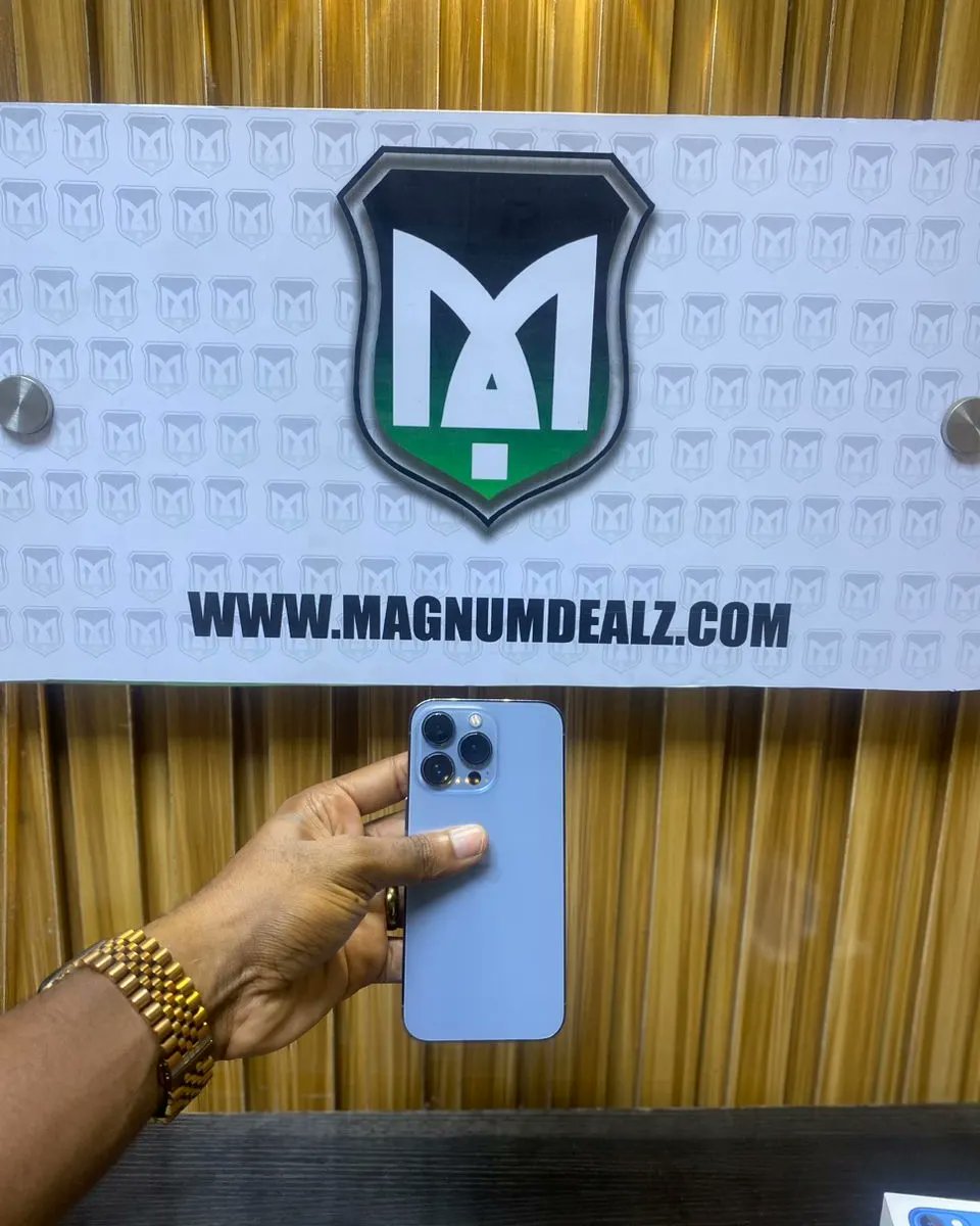 MagnumDealzNG's tweet photo. Pic 1-
New iPhone 13, 128gig -----
 N680,000

Pic 2-
Chip unlock iPhone 13 pro, 1TB N600,000

To order any gadget from us, call or WhatsApp 07000624686

-------www.magnumdealz.com------- https://t.co/XeFmI4IVt2