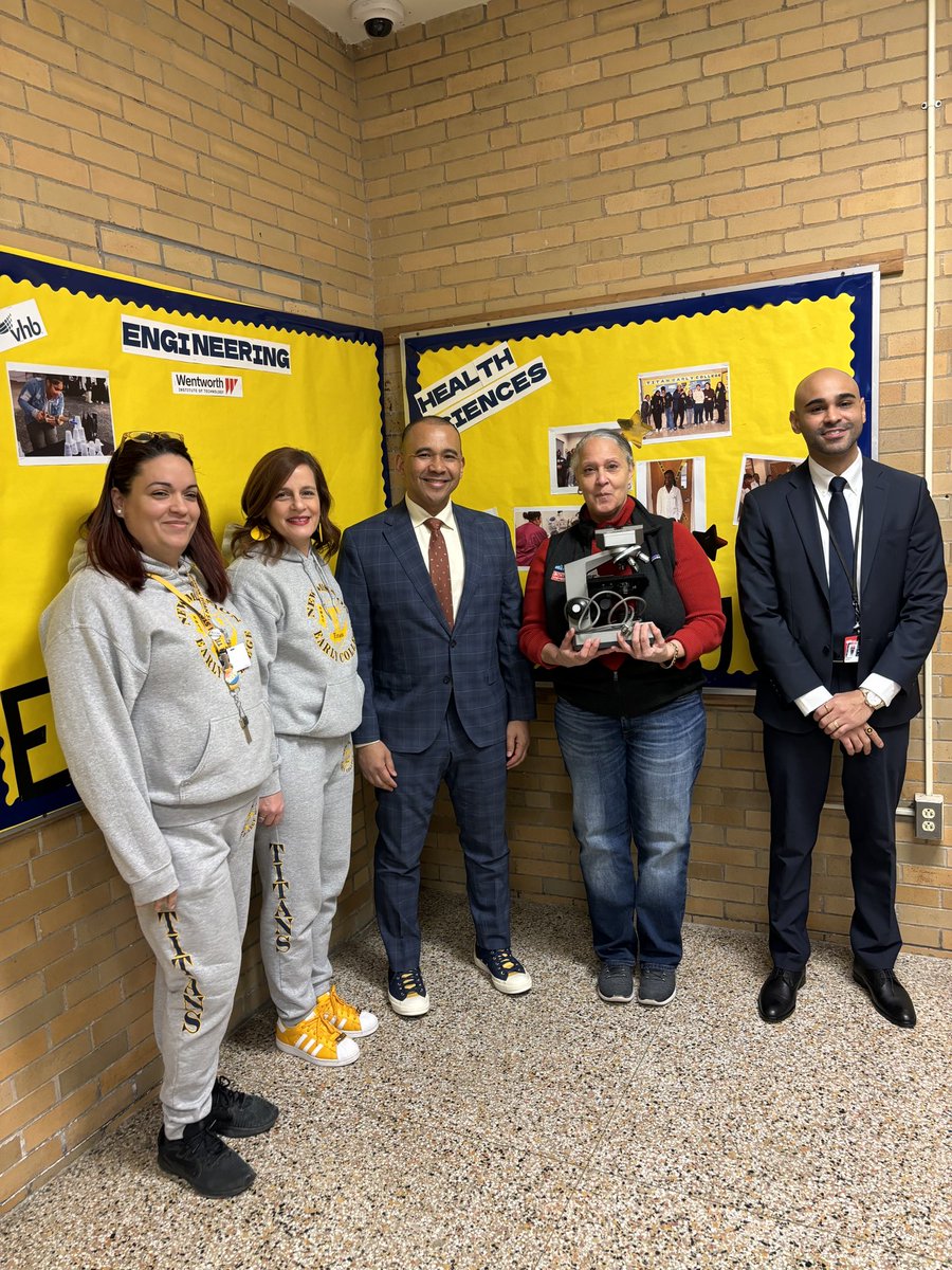 BU Community Relations staff delivered microscopes donated by <a href="/BUMedicine/">Boston U Chobanian & Avedisian School of Medicine</a> to the <a href="/dearbornSTEM/">Dearborn STEM</a>, <a href="/OBryantSchool/">John D. O'Bryant School of Mathematics and Science</a> and New Mission High School.  We hope this equipment will make the transition into a college lab even easier for these <a href="/bostonschools/">BostonPublicSchools</a> students. #proudtobu