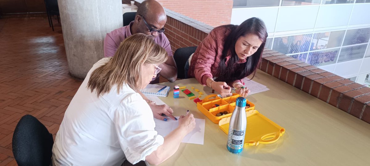 Una de las apuestas del <a href="/Mineducacion/">MinEducación</a> es la #FormaciónIntegral. El programa PTAFI 3.0 busca fortalecer las capacidades pedagógicas de maestras y maestros, así como de los establecimientos educativos y sus territorios en el desarrollo del ser.