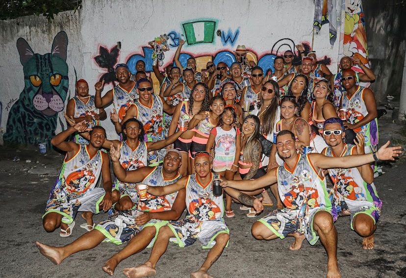 sucessodailha's tweet photo. " Disse que não ia sair mas chegou a nossa hora, mais um ano ai na pista.. 🥳 https://t.co/fa6f2UqiAQ