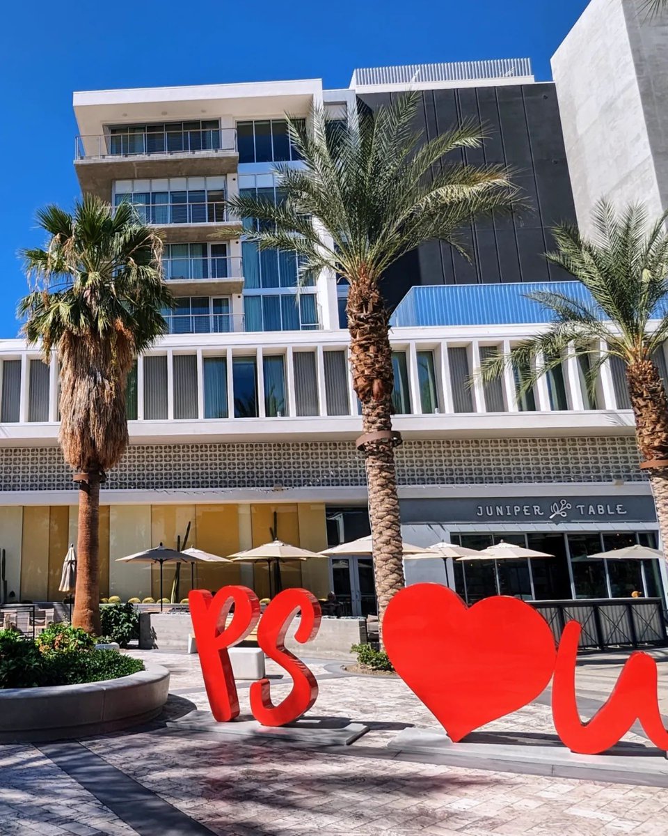There is love in the air! Celebrate Valentines Day in Greater Palm Springs by finding this art installation in Downtown Palm Springs. PS, we love you! ❤️ 📸 vfwagner