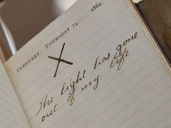 140 years ago today, #TheodoreRoosevelt lost his wife + mother on the same day in the same house. It was Valentine’s Day 1884. Join @GreenWoodHF tonight at 6pm ET / 5pm CT as we discuss this tragic time in TR’s life and his resilient recovery ❤️‍🩹 green-wood.com/event/in-the-h…