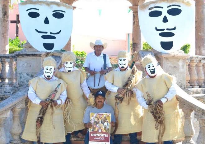 ComentarioUdeC's tweet image. #Colima 

Da Cultura seguimiento a programas comunitarios para preservar tradiciones 

elcomentario.ucol.mx/?p=62269

#ElComentario #programascomunitarios #tradiciones #cultura