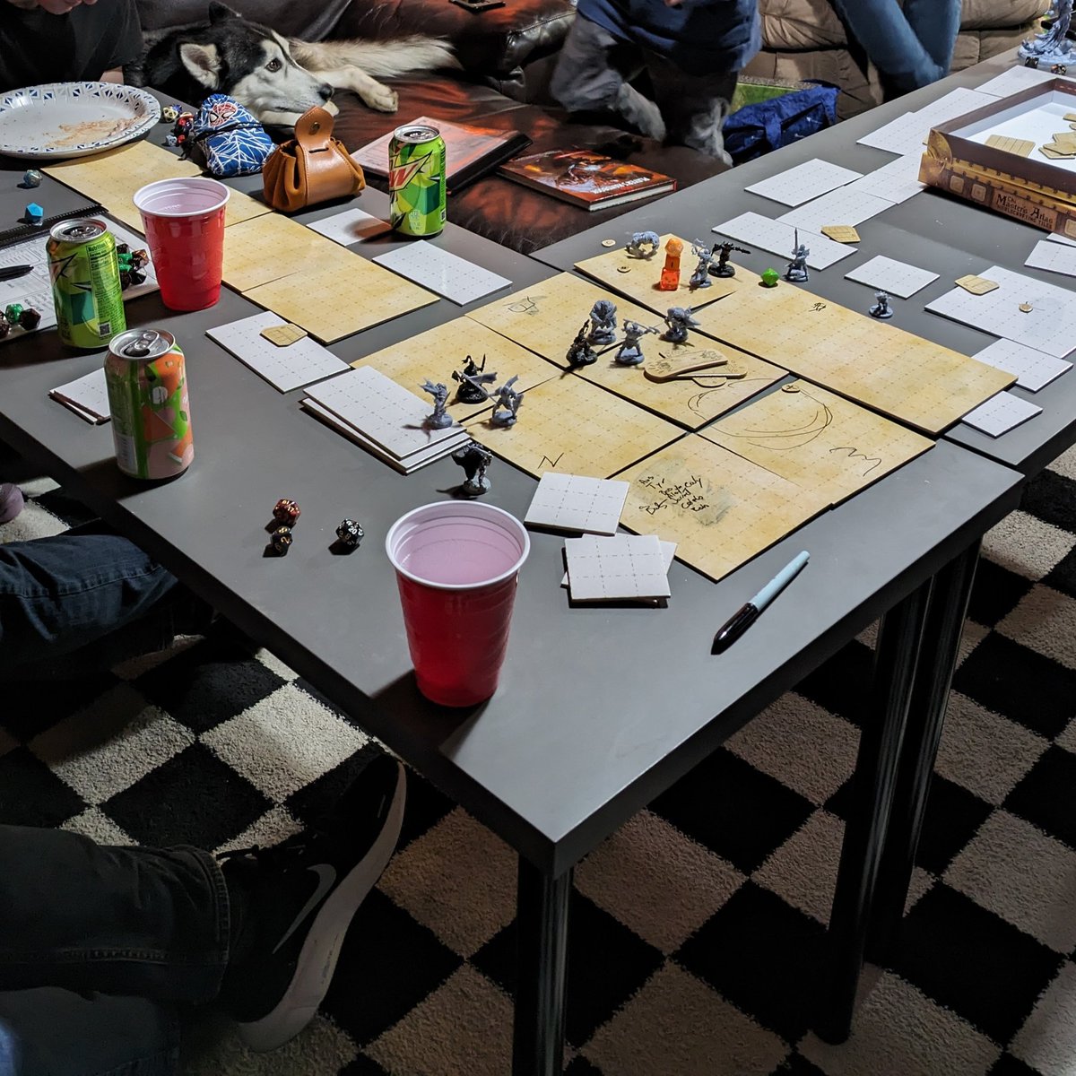 entertaingeeky's tweet photo. What do your D&amp;D nights look like?

@Wizards_DnD https://t.co/pn3wm03Ull