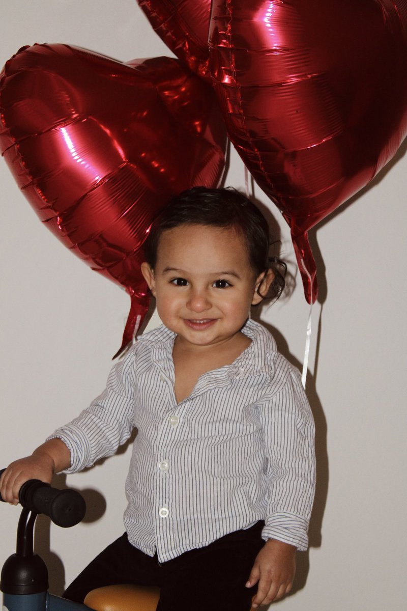 MatPerez7's tweet photo. Shakes hands firmly, buys flowers, opens doors, makes eye contact. My handsome son. ❤️ https://t.co/OHWUmJ0Os7