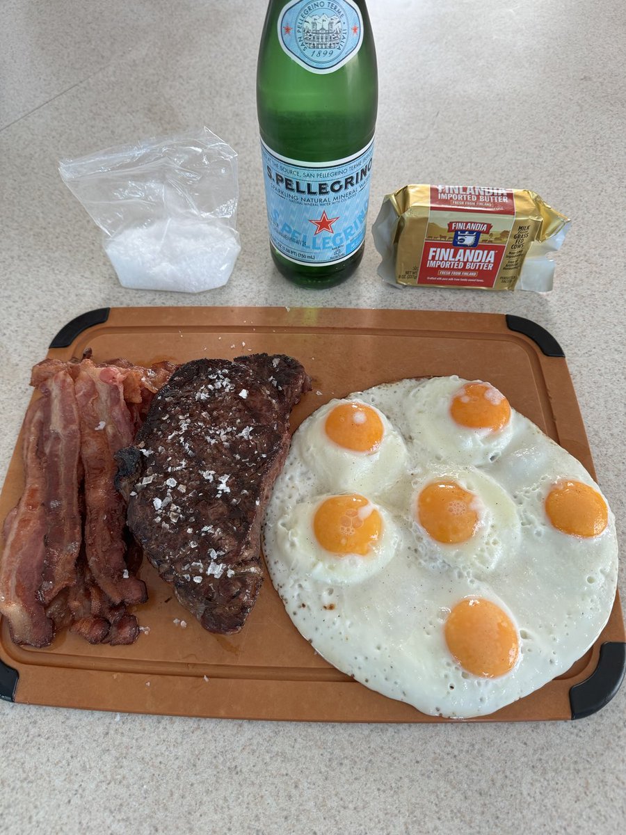 Doesn’t get better than steak. bacon and eggs 👌💥🔥💪 #hearthealthy #carnivorediet