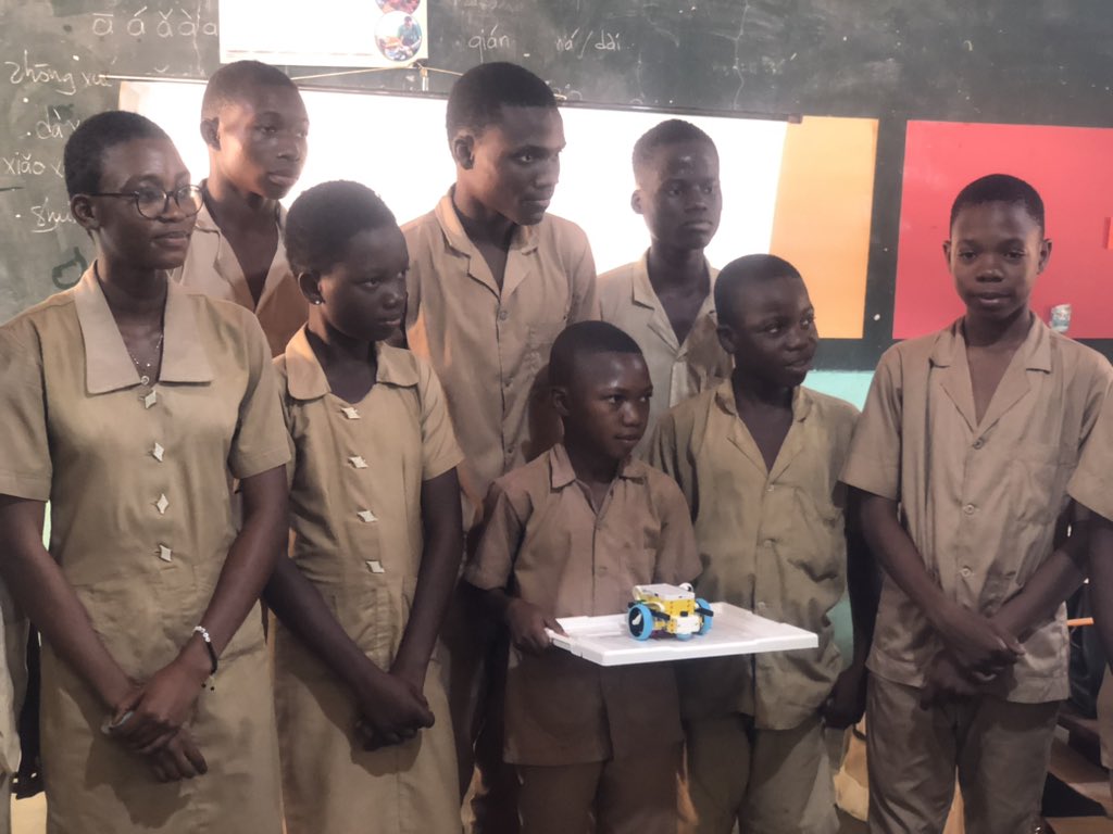 DjotanV's tweet photo. @STEM_Inspires 
@firstlegoleague 
@numeriquebenin 
@SemeCity 
@ImpalaBridge 
#TECH4ALL 
@Tech4Youth1 
@algopeers 
@UNICEF_Benin 
@codeclub_benin 
@codeclubhv 
@LEGO_Group 
@FIRSTweets 
@LEGOEDUCATION https://t.co/mROqg632ax