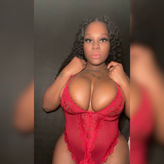 Happy #ValentinesDay https://t.co/hOopGuSBll<a href="/tag/valentinesday"class="tags">#ValentinesDay</a>