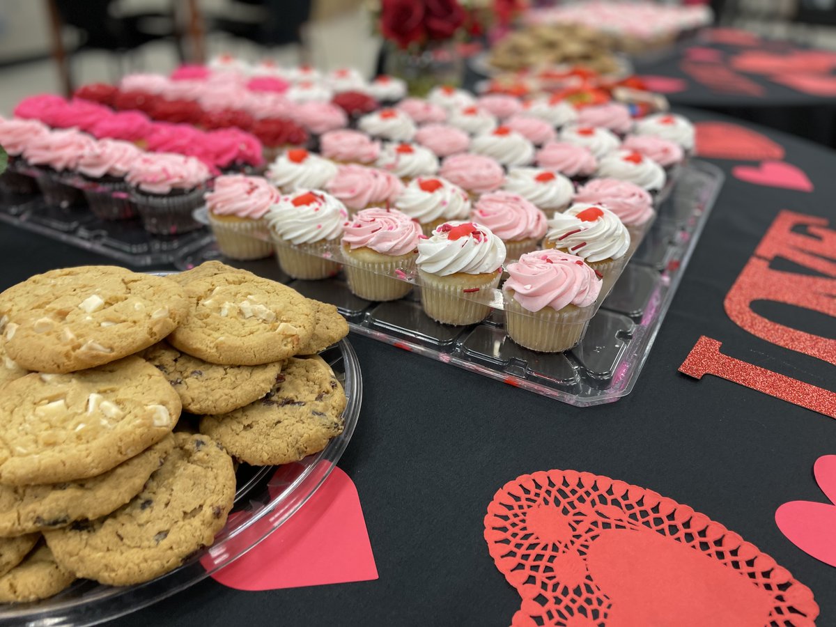 🎉Duty free lunch and a Valentine’s treat 🧁for OHS faculty and staff in appreciation for the IMPACT they have by partnering with our students to support them in their learning journey‼️ #HereWeGrOw #Vis1on #ACTforImpACT #GoBigO