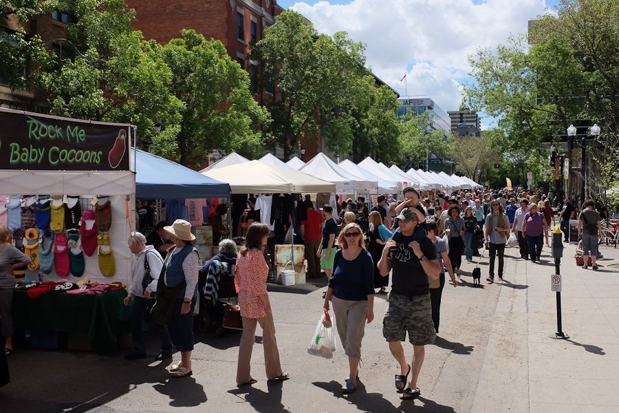 The @edmontondtwn has announced the return of the downtown farmer's market to 104 Street for a full season this year May through October. 🥕

edmontondowntown.com/news/downtown-…

We couldn't be more excited! Apply to operate or be a vendor by March 15. 

I ❤️ #yegdt!