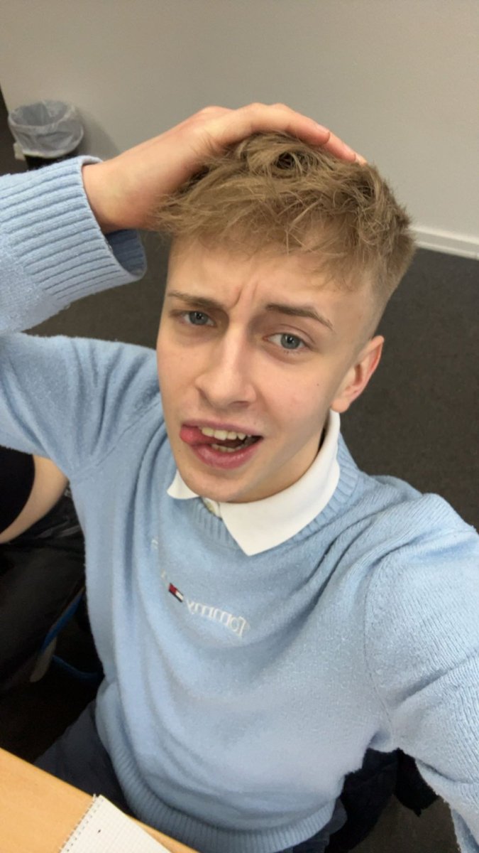 Lio_Maddox's tweet photo. RT if you‘re horny 🫨❤️ https://t.co/zsbY04YFoE