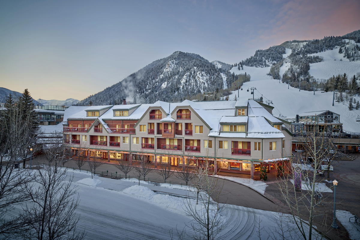 PAXnews (@pax_news) on Twitter photo PAX On Location: Big energy at The Little Nell – <a href="/shinangovani/">shinan govani</a> unpacks alpine luxury in #Aspen. news.paxeditions.com/news/hotel/loc… <a href="/TheLittleNell/">The Little Nell</a> #NellStyle <a href="/RelaisChateaux/">Relais & Châteaux</a> #luxuryhotels #colorado PAX On Location: Big energy at The Little Nell – <a href="/shinangovani/">shinan govani</a> unpacks alpine luxury in #Aspen. news.paxeditions.com/news/hotel/loc… <a href="/TheLittleNell/">The Little Nell</a> #NellStyle <a href="/RelaisChateaux/">Relais & Châteaux</a> #luxuryhotels #colorado