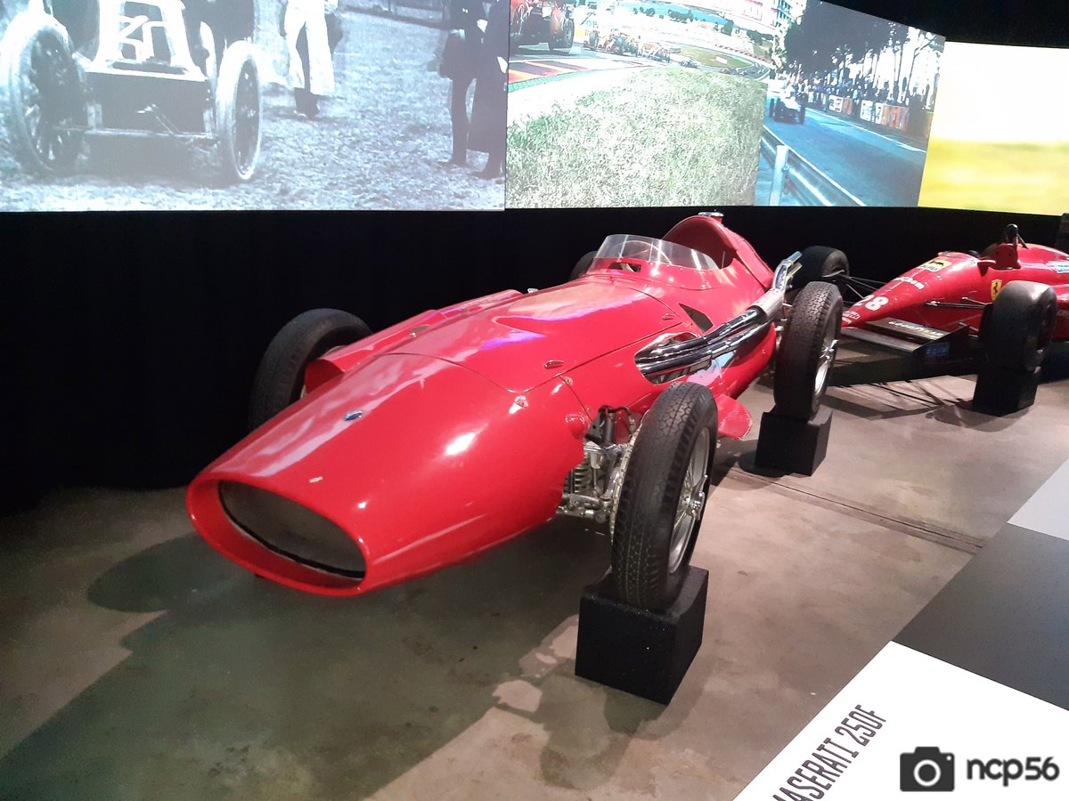 ncp56's tweet photo. Fazit zur @F1Exhibition in Wien:
Für den Eintrittspreis von 34,90€ etwas zu dünn (nur 6 Boliden), auch wenn gewisse technische Einzelheiten gut erklärt wurden. Hinzu kam die lächerliche Auflage, als "normaler Besucher" weder mit Kamera noch mit Blitz fotografieren zu dürfen
@F1 https://t.co/zU5pHLAHkp