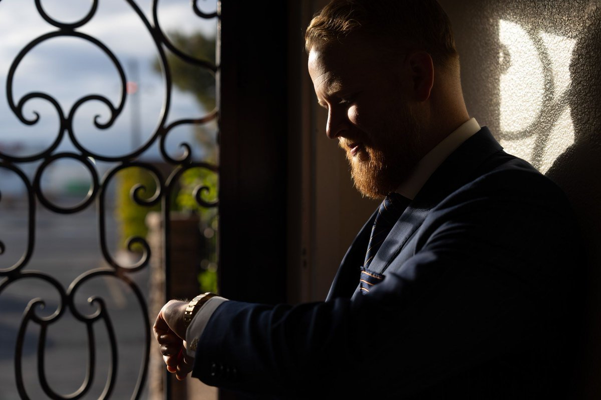 TimMeyerVisuals's tweet photo. 📸 Some shots from Beth and Kevin tying the knot in Vegas! 🎉 Capturing these special moments was truly an honor. Congrats to the newlyweds! 🥂🎲 https://t.co/edaVaMkNwu