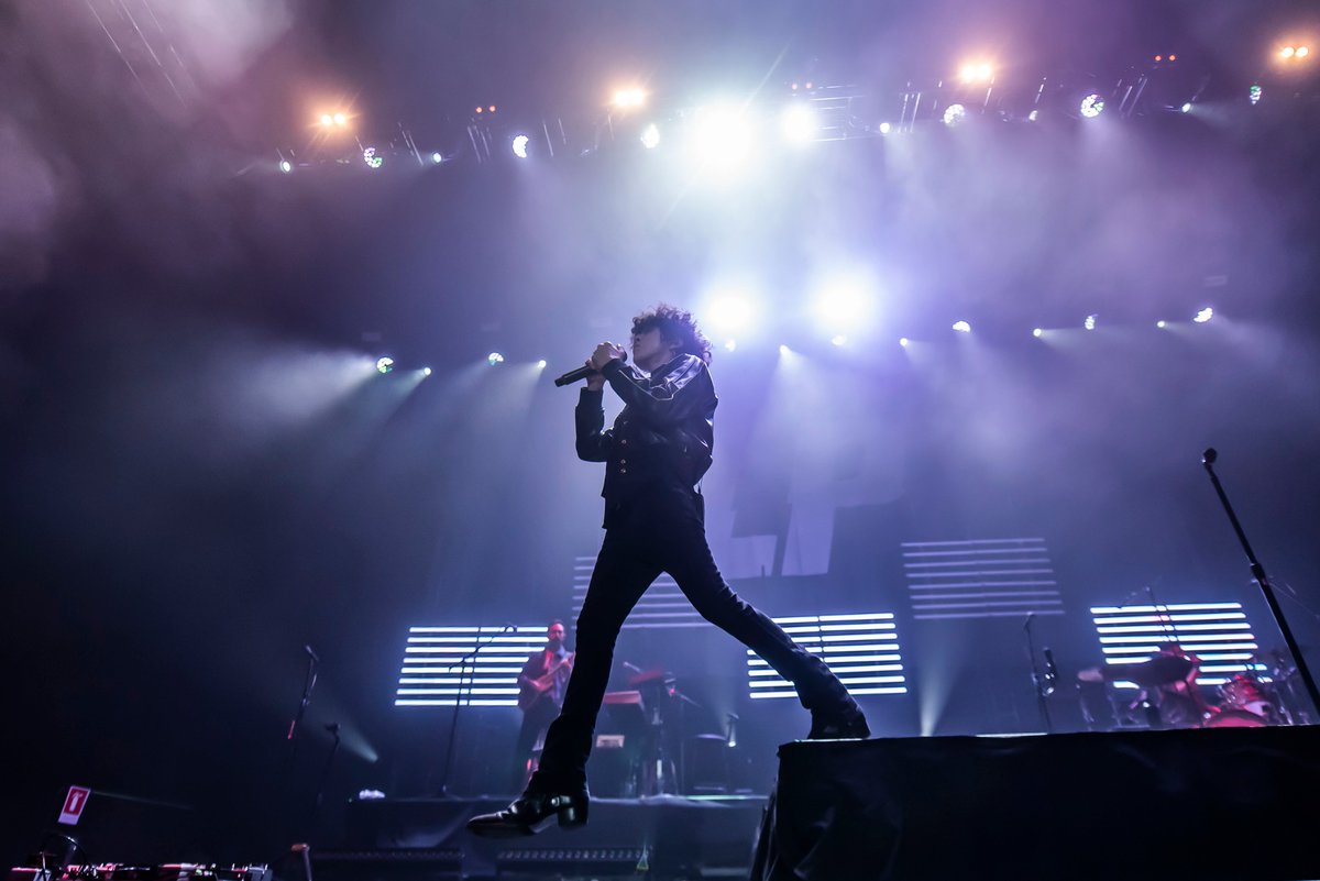 RevistaExt's tweet photo. Después de casi 2 horas de música continua en @ElPalacioMx, @iamlp demostró que ya es, sin duda alguna, una de las mejores cantautoras del siglo 21 https://t.co/Pk5eEiUZgr https://t.co/If6UJP4Iwo