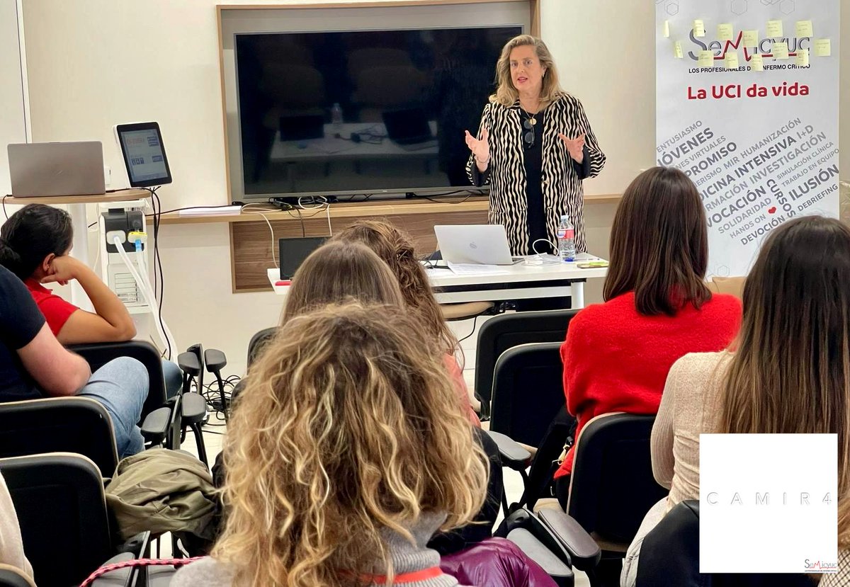 semicyuc's tweet photo. El segundo grupo de socios R4 ha comenzado hoy miércoles la fase final del curso #CAMIR4. Nuestra presidenta, la Dra. Carola Giménez-Esparza, les ha dado la bienvenida a la sede, donde llevarán a cabo talleres y clases organizados por los Grupos de Trabajo y SEMICYUC Joven. https://t.co/khDqu2HgXV