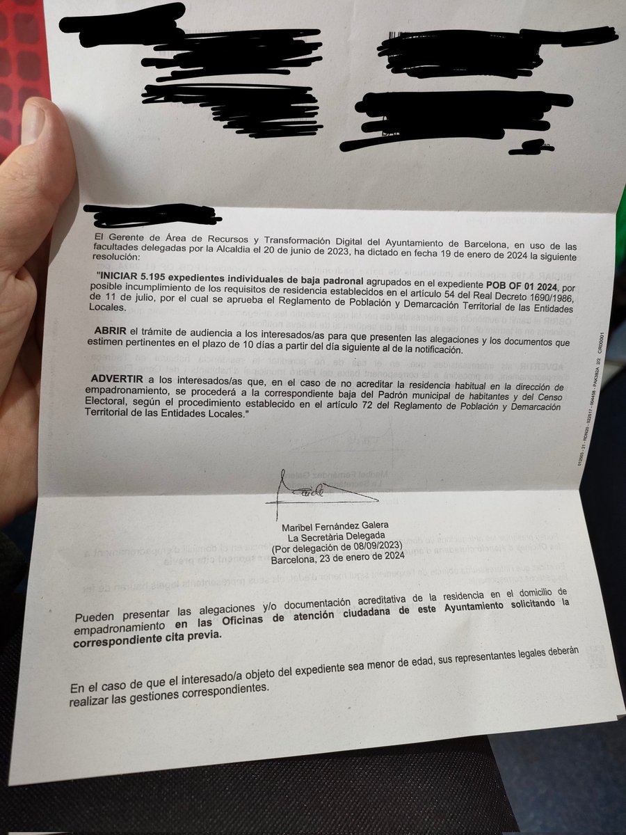 TwikiTweet's tweet photo. @barcelona_010 Hem rebut això. A què obeeix? Al marge del despropòsit, com se suposa que hem d'acreditar la nostra residència? Quina documentació es requereix per acreditar-la? Com sabem a qui fa referència dels residents a l'habitatge? https://t.co/84PVoU1G6M