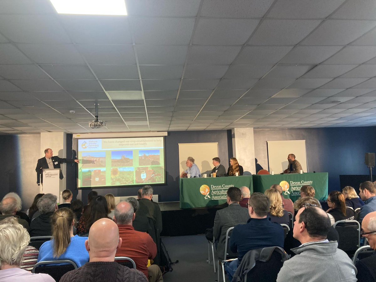 #RootstockDevon. Hugely informative. Excellent sessions on soil, biodiversity, marketing &amp; livestock. Two standout comments: Professor Michael Lee of <a href="/HarperAdamsUni/">Harper Adams University</a> suggests farmers should “aim for the sweet spot between making profit &amp; minimising impact on the environment.” 1/2