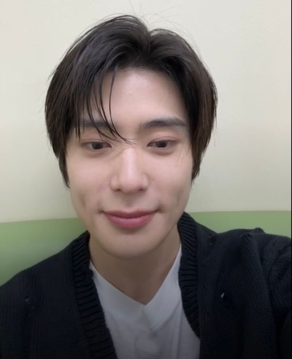 hourly jaehyun tweet media