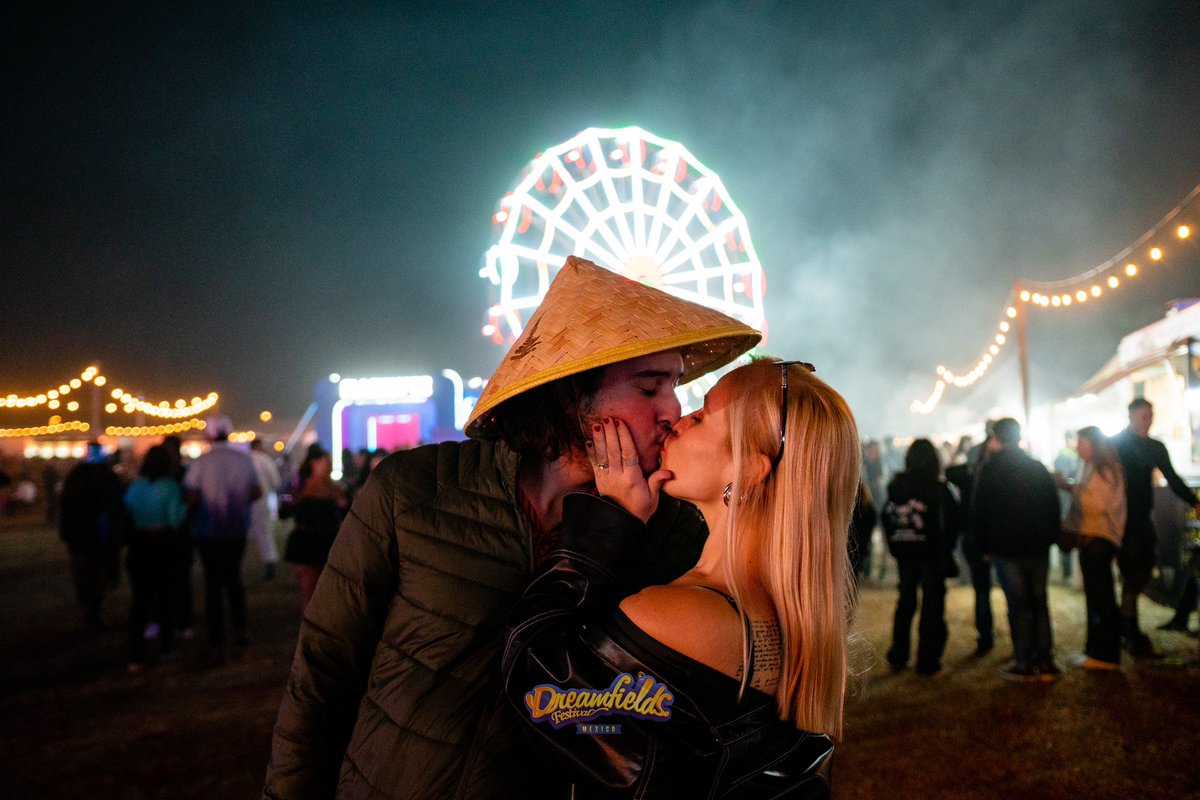 Dreamfields_mx's tweet image. Con amor todo es posible ¡Feliz día dreamers! ♥️

#EvolutionOfLove #DreamfieldsMexico #ElectronicMusic #MusicFestival #Techno #Trance #Psytrance #Hardstyle