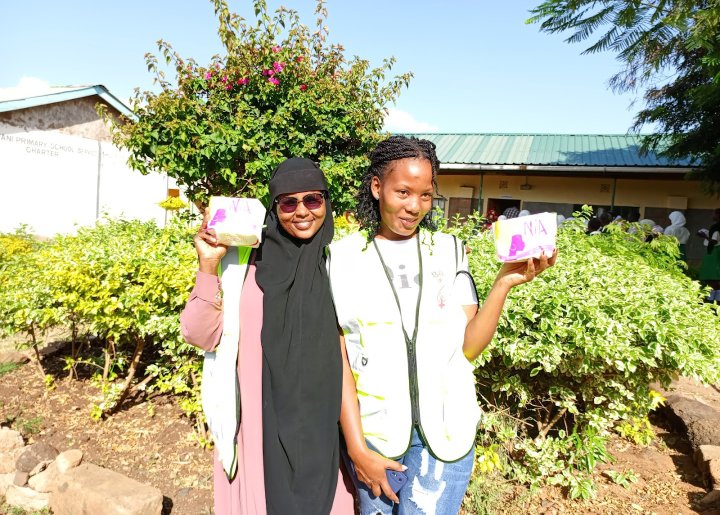 Today, our team went to Kilimani Primary School to distribute sanitary towels as part of our program to raise awareness about menstrual hygiene and mental health. We were able to provide sanitary towels to 357 girls on this occasion.
#endperiodshaming 
#endperiodpoverty