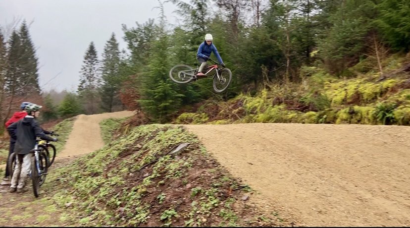 Impromptu whip off session at @dyemillbikepark to chill after their @arranhighpe (National 5 and Higher) one-off performance assessments. #extendedplayground