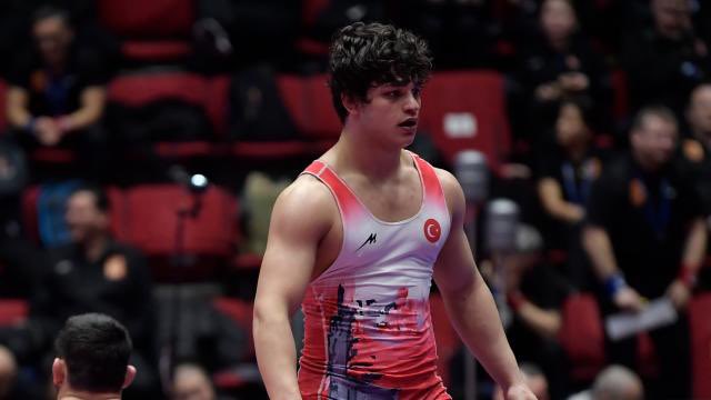 Romanya'da düzenlenen Avrupa Güreş Şampiyonası'nda 1️⃣9️⃣ yaşındaki #Samsun lu Milli Sporcumuz #AlperenBerber, Grekoromen Stil 82 kiloda 🥇altın madalya kazandı. Tebrikler Alperen 🇹🇷