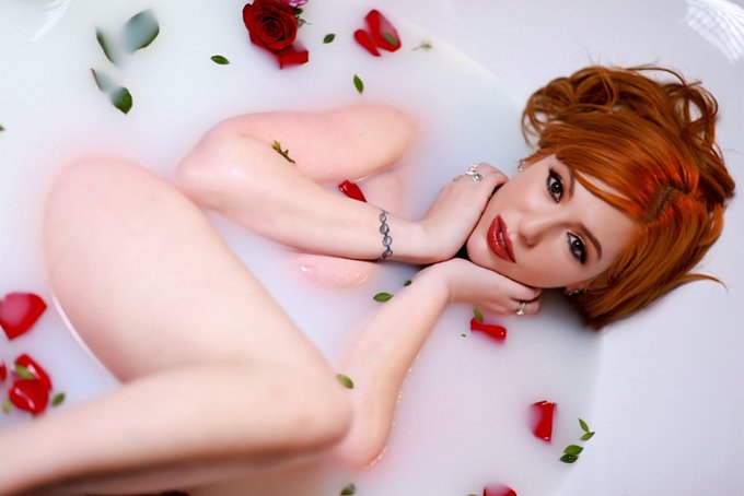 Watch Lauren Phillips ™'s leaked NSFW photo on TwXstars