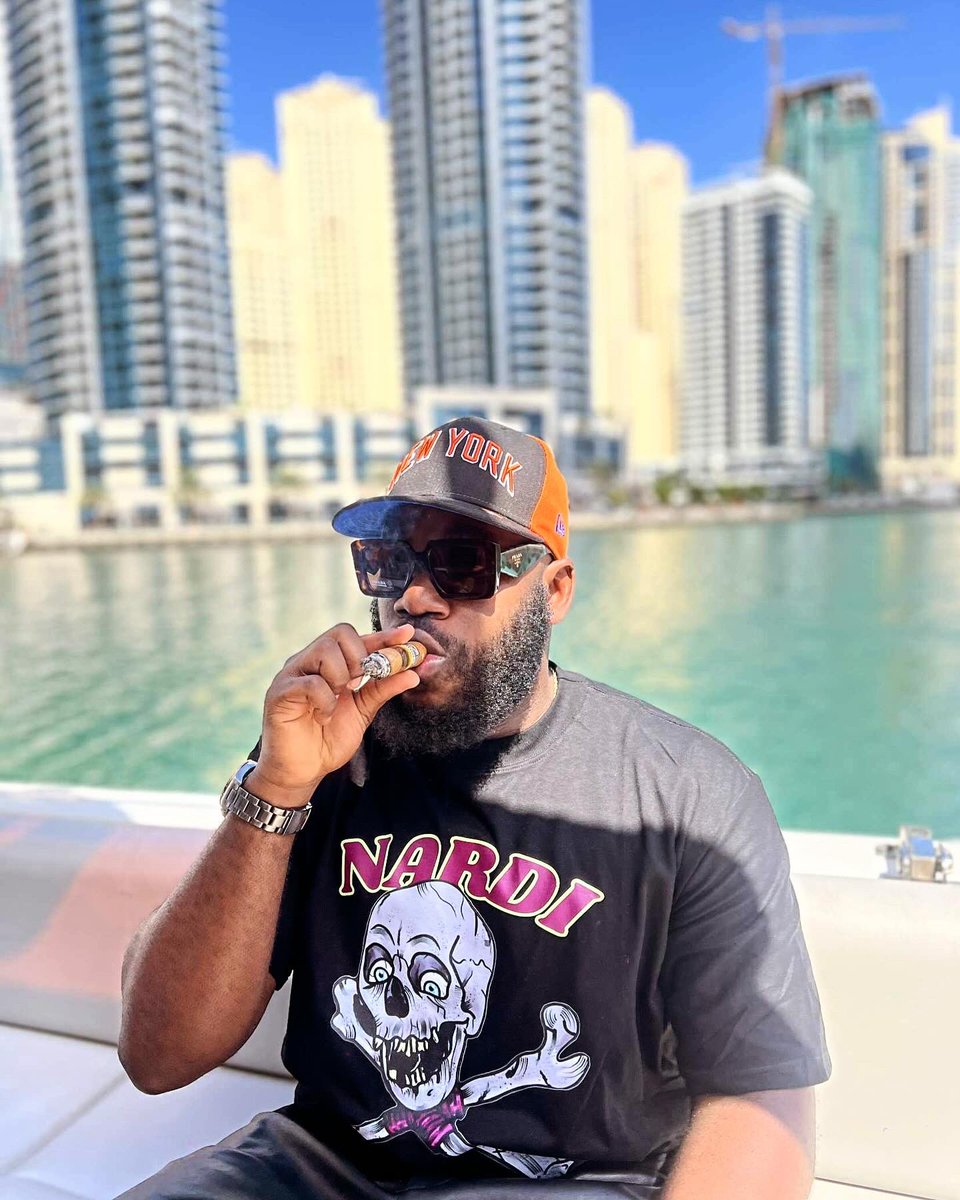 styledbydow's tweet photo. Nothing beats the feeling of seeing our brand being embraced by the fashion-forward People in the creative world . I couldn’t be more proud of our latest collection.#nardistudios #nardiclo #nardiwear #nardioutfitters #nardibrandghana #Wearnardi #nardihomme #dopeconnectz https://t.co/j5JFVBPFlp