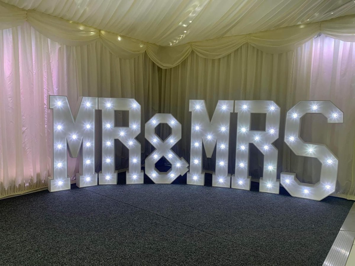 Big Hire UK enhance wedding venues with their decoration and furniture hire services. Whether you're dreaming of a romantic garden affair or a chic city celebration, they have everything to make your special day truly unforgettable! 💒✨

thecompleteweddingdirectory.co.uk/BigHireUK/jw96…

#weddingprophire