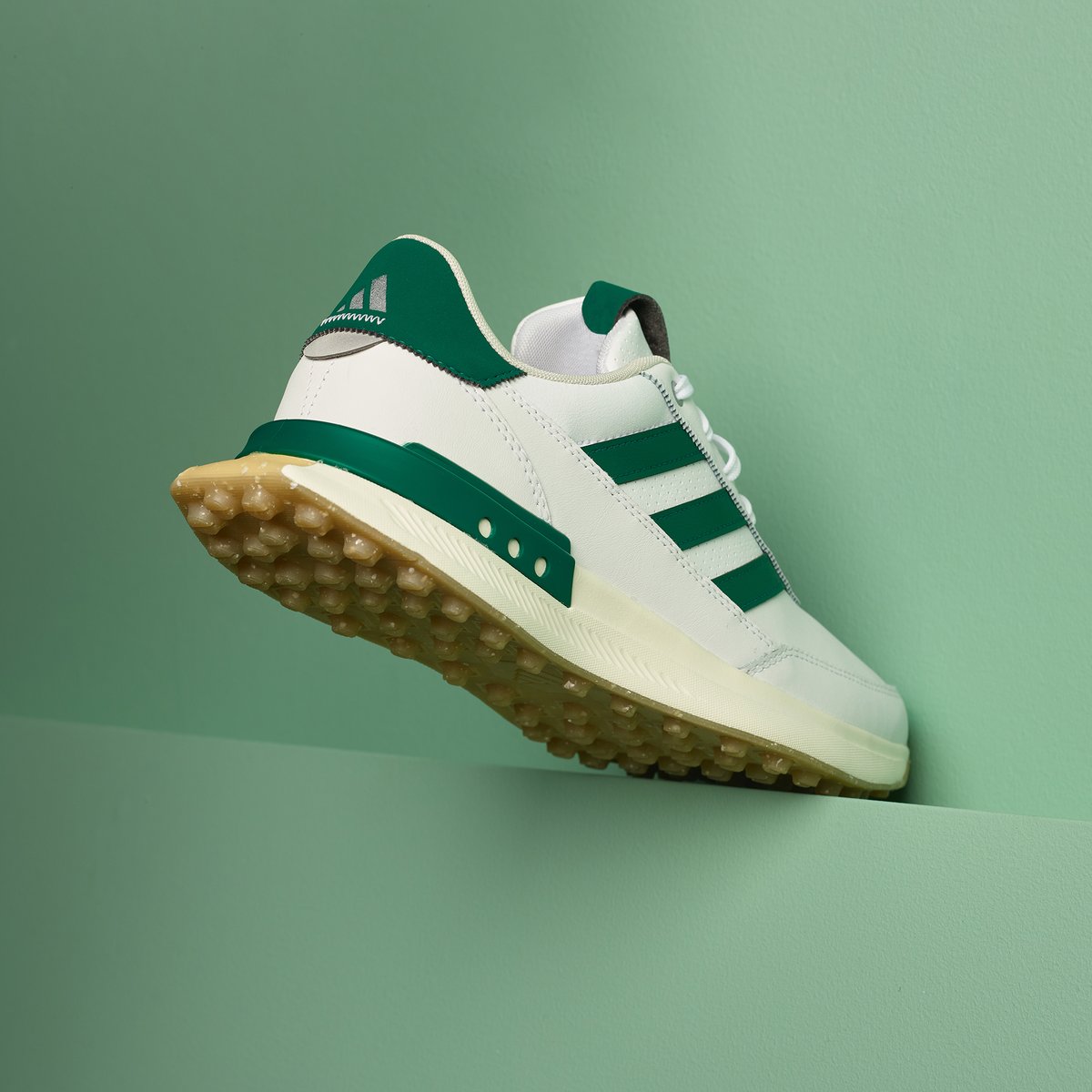 adidas S2G 24 Leather Spikeless #Golf Shoes • White/Collegiate Green/Gum > rb.gy/8cn7jv