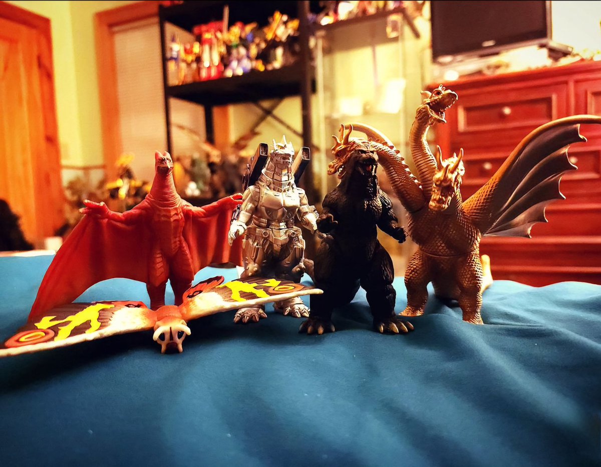 🔥The BIG 5!!🔥

#bandai #godzilla #gojira #mothra #rodan #kingghidorah #mechagodzilla #kingofthemonsters #toho #kaiju #godzillasofubi #sofubi #godzillaxkong #kaijuphotography #ゴジラ #ラドン #モスラ #キングギドラ #メカゴジラ #怪獣ソフビ #バンダイ #怪獣 #ソフビ #怪獣ソフビ