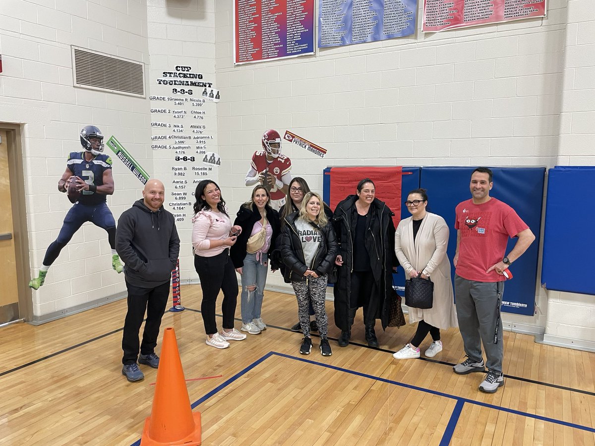 AsherHolmesES's tweet photo. Thank you to our @Asherholmespta volunteers for helping today to make the Kids Heart Challenge a success. ❤️@AHANewJersey @MTPSNJ https://t.co/bgLEgWVO1A