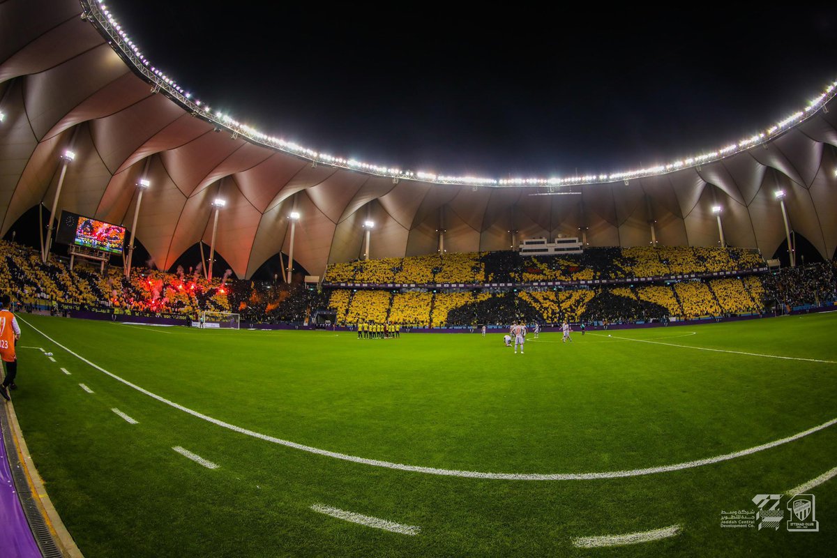 Messi6_'s tweet image. ليس كُل ما يلمع ذهباً