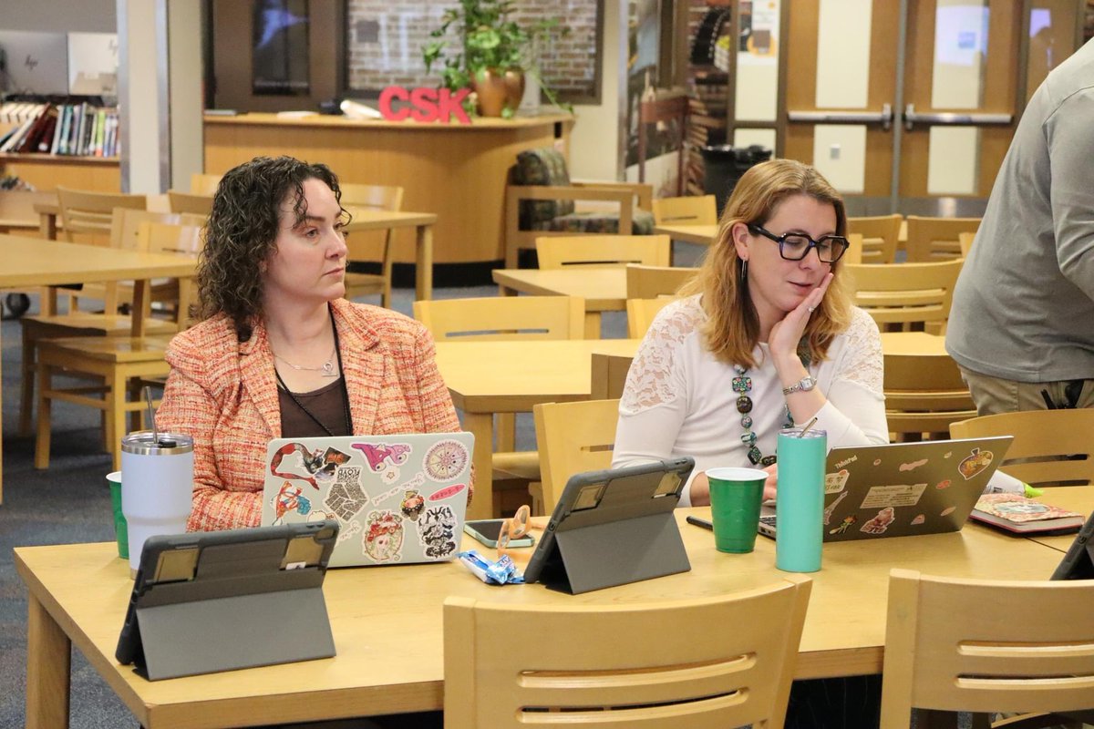 ✨Join us in celebrating the success of our recent "Appy Hour” event hosted by #CSKxBEST Verizon Innovative Learning Instructional Coaches, Mr. Philips &amp; Ms. Fulton! 📱 Appy Hour provided the opportunity for teachers &amp; staff to dive into the world of #EdTech. 👩🏾‍💻 #togetherCSK