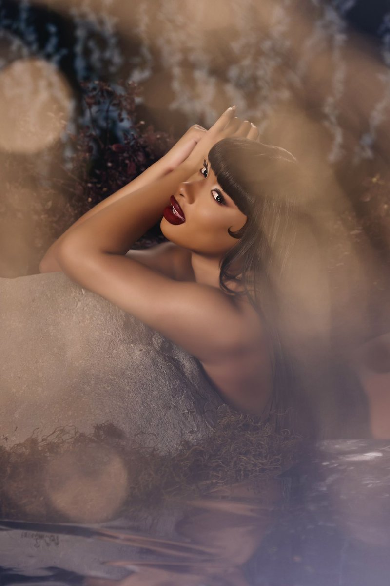 TINA SNOW tweet media