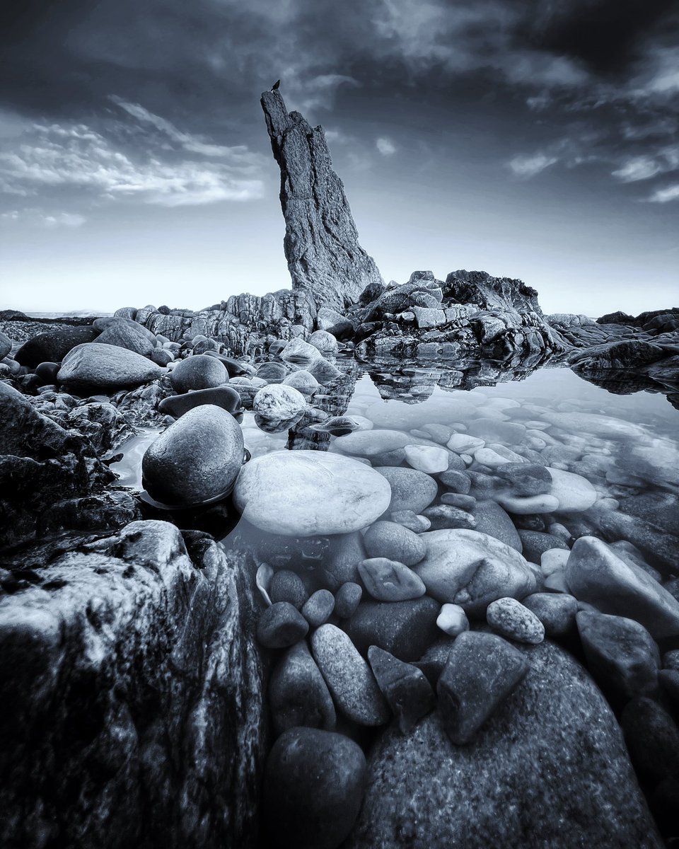 The standing rock feature on the pebble beach at Cullen, Scotland.

#Cullen #Scotland #blackandwhitephotography #Morayfirth