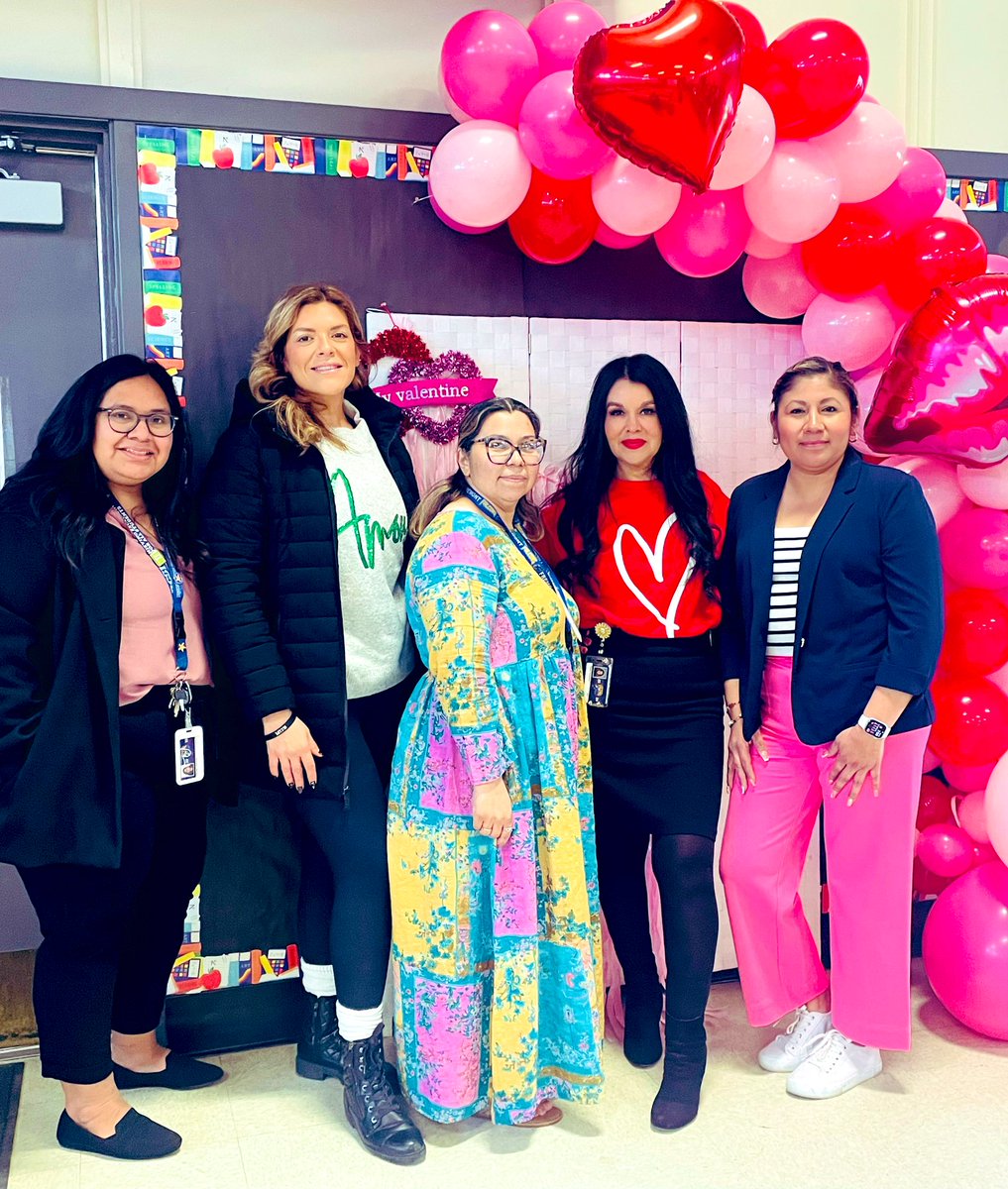 Moments and Muffins with Moms <a href="/JohnC_Fremont_/">John C. Fremont Elementary BCSD</a> Thank you to all the Fremont moms for spending quality time with your children! <a href="/Team_BCSD/">Bakersfield City School District</a>