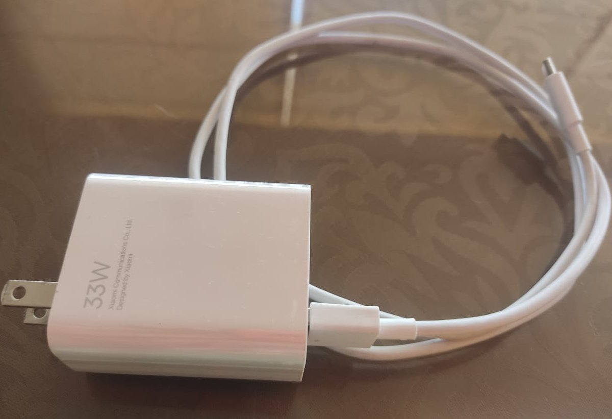 vesdape's tweet photo. Hola amigues, estoy vendiendo este POCO X5 5G 128GB (dual sim) que tiene un tiempo de uso de 2 meses a 690 soles para mutual o referido directo puedo facilitar el pago con POS, lo entrego con su boleta original y todos los accesorios. Pido un RT sanvalentineño 💝 Gracias! ✉️ https://t.co/KAnmWHqOXf