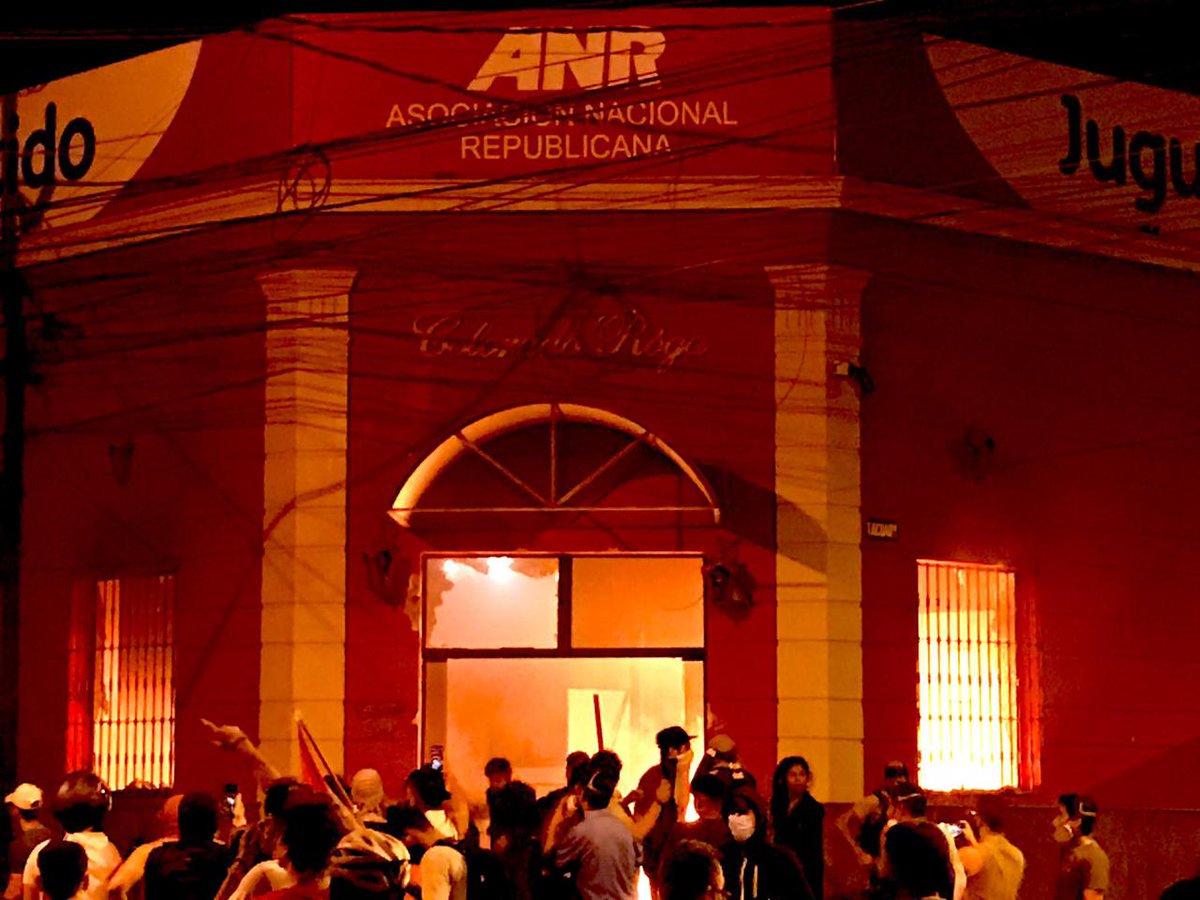 Que se repita mañana pero esta vez con todos los colorados adentro, y si se puede el quincho que está sobre España también.